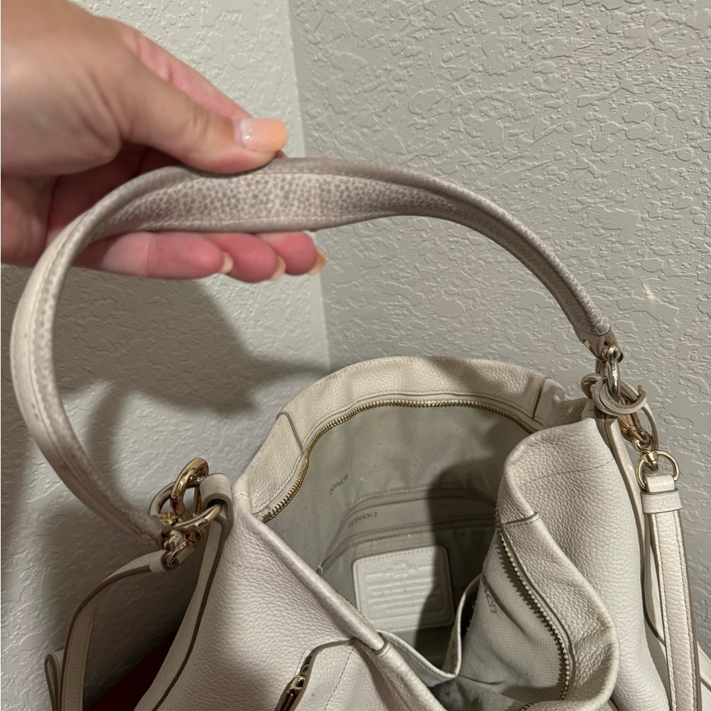 Coach Handbag - Picture 8 of 9